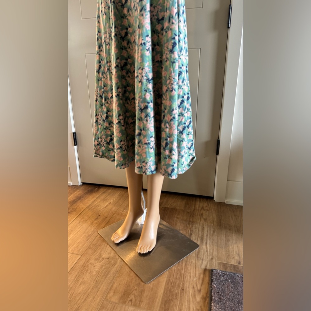 PACT gorgeous dress with pockets! Medium - Picture 3 of 4